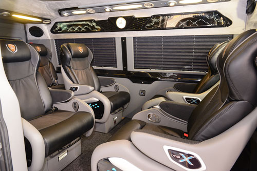DCar X - limousine cao cấp phiên bản giới hạn tại Việt Nam